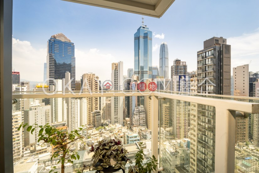 Nicely kept 2 bedroom on high floor with balcony | Rental | Centre Point 尚賢居 Rental Listings