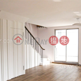 Lovely 3 bedroom on high floor with rooftop & terrace | Rental | Academic Terrace Block 2 學士台第2座 _0