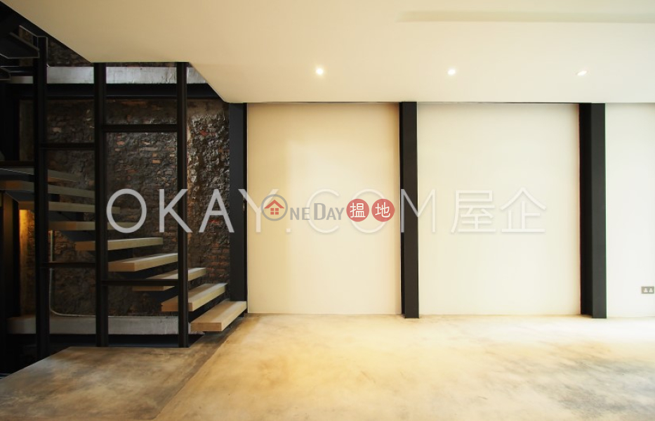 HK$ 75,000/ month | Fong Man Building, Eastern District Luxurious house with rooftop & balcony | Rental