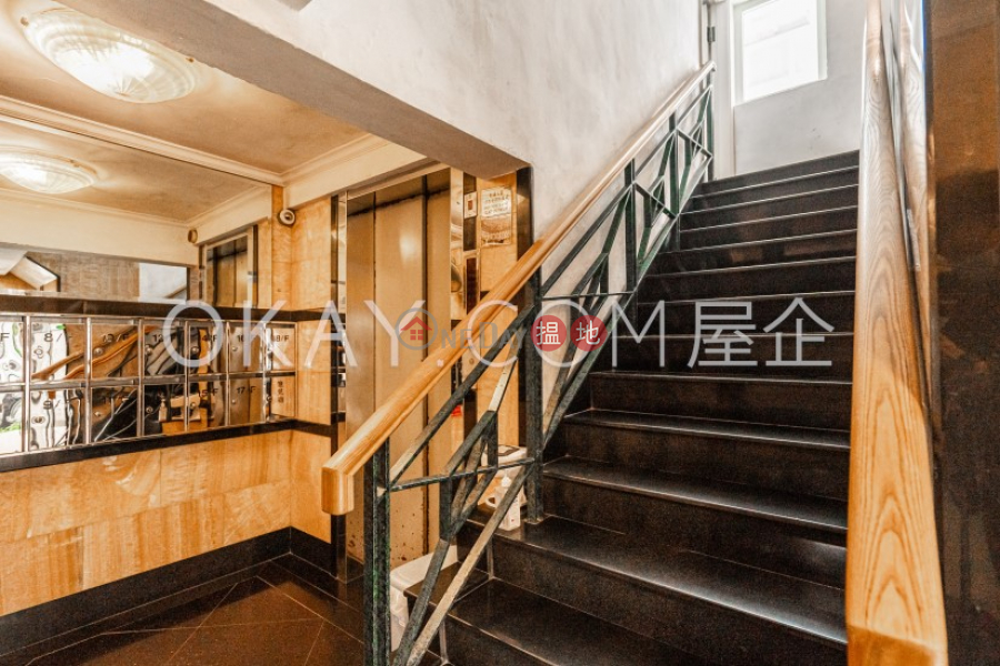 HK$ 35,900/ month, Grand Court Western District Tasteful 2 bedroom in Mid-levels West | Rental