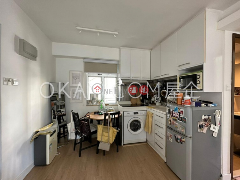 Cozy 1 bedroom in Sheung Wan | For Sale, Tai Hing Building 太慶大廈 Sales Listings | Central District (OKAY-S735076)