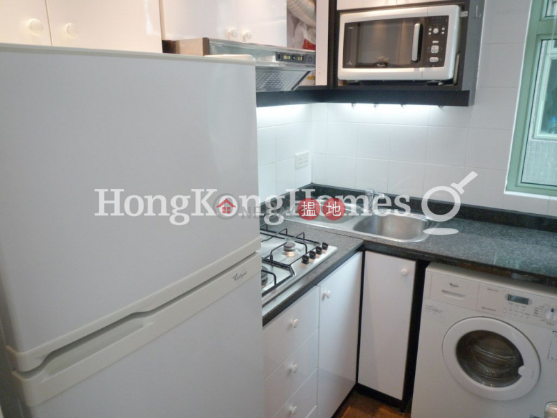 HK$ 33,000/ month | Royal Court, Wan Chai District | 3 Bedroom Family Unit for Rent at Royal Court