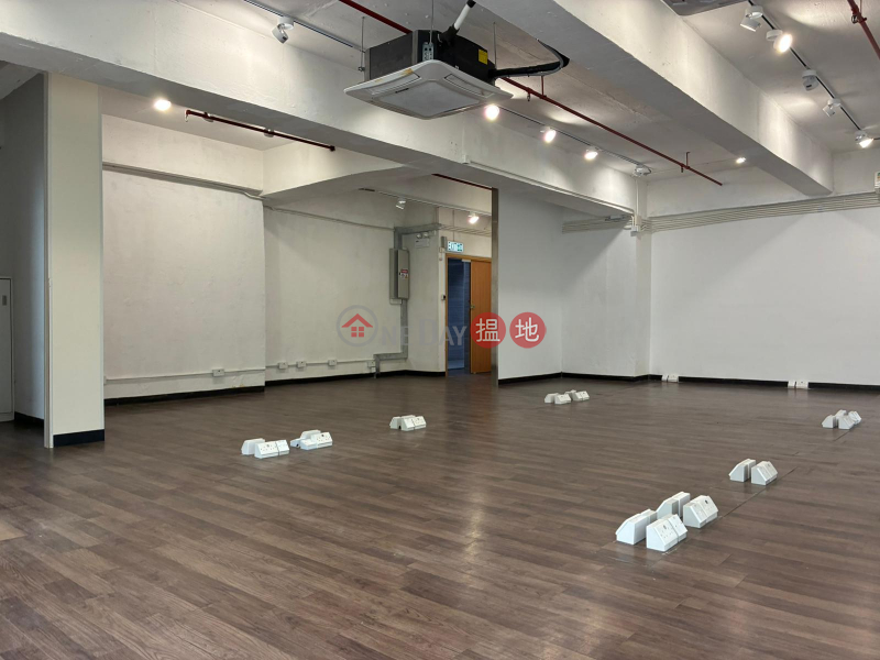 Newly renovated office interior, southeast-facing unit with ample natural light, Suitable for various business operations - Fo Tan 10-14 Kwei Tei Street | Sha Tin, Hong Kong, Rental HK$ 27,808/ month