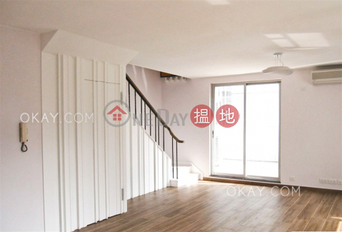 Lovely 3 bedroom on high floor with rooftop & terrace | Rental | Academic Terrace Block 2 學士台第2座 _0