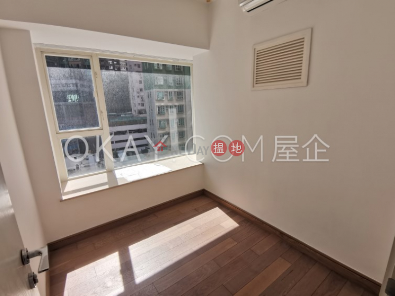 Luxurious 2 bedroom with balcony | For Sale | Centrestage 聚賢居 Sales Listings