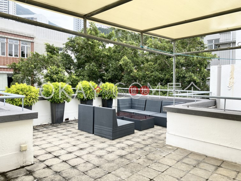 Gorgeous 3 bedroom on high floor with rooftop & parking | For Sale | Chun Fai Yuen 春暉園 Sales Listings