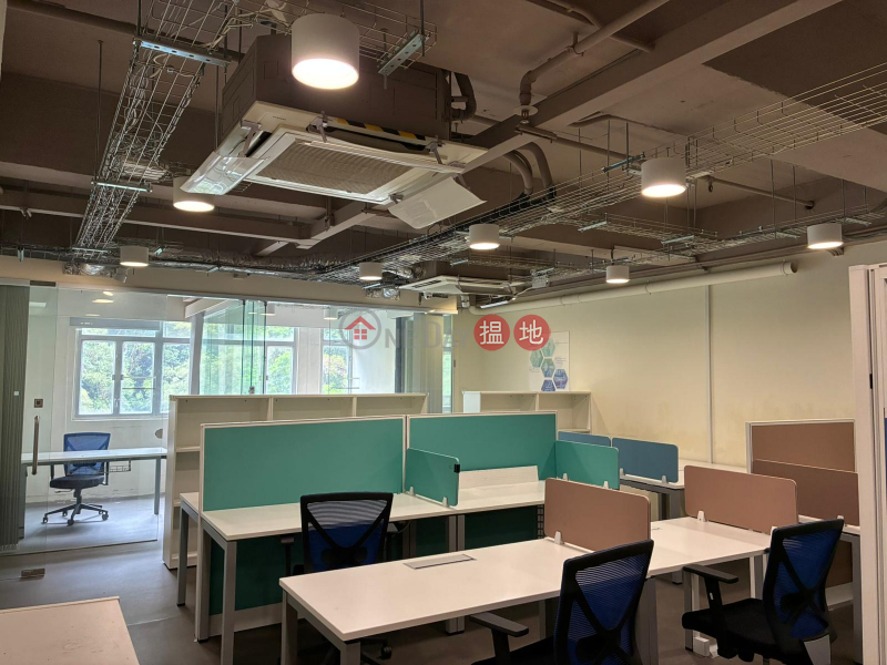Newly renovated office interior, southeast-facing unit with ample natural light, Suitable for various business operations - Fo Tan | Wah Lai Industrial Centre 華麗工業中心 Rental Listings