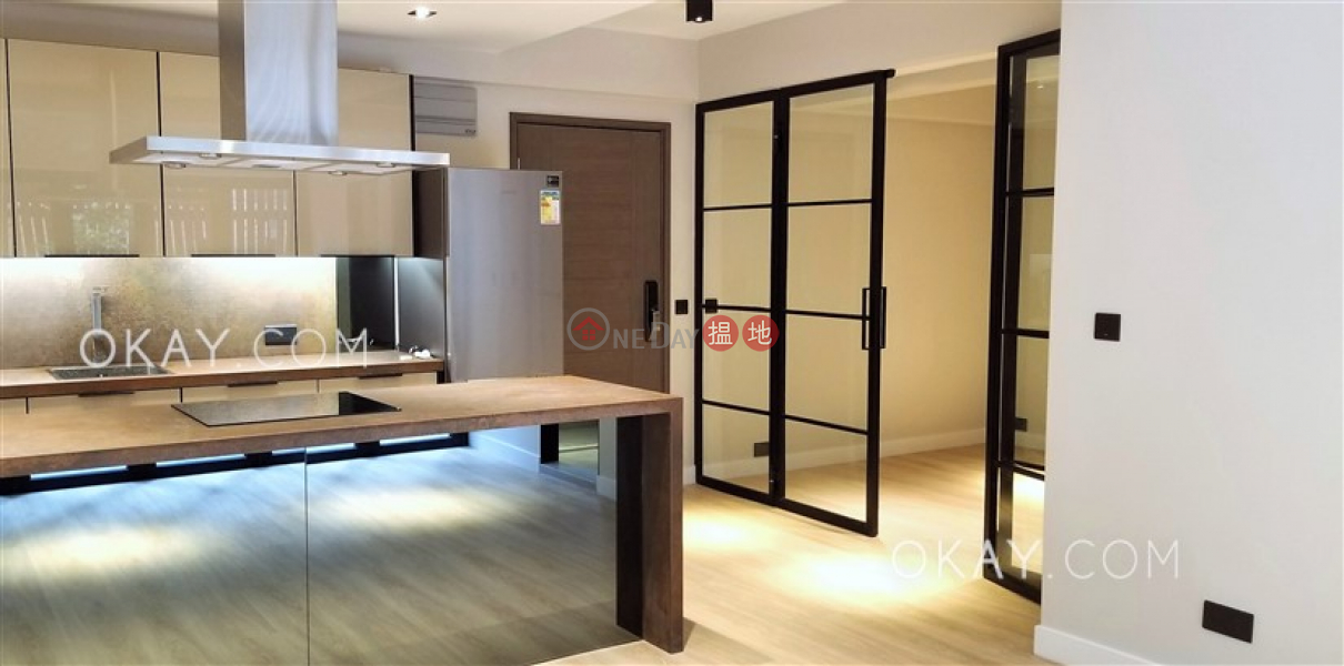 Practical 1 bedroom with terrace | Rental | Hang Sing Mansion 恆陞大樓 Rental Listings
