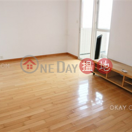 Charming 2 bedroom on high floor with balcony & parking | For Sale | Talon Tower 達隆名居 _0