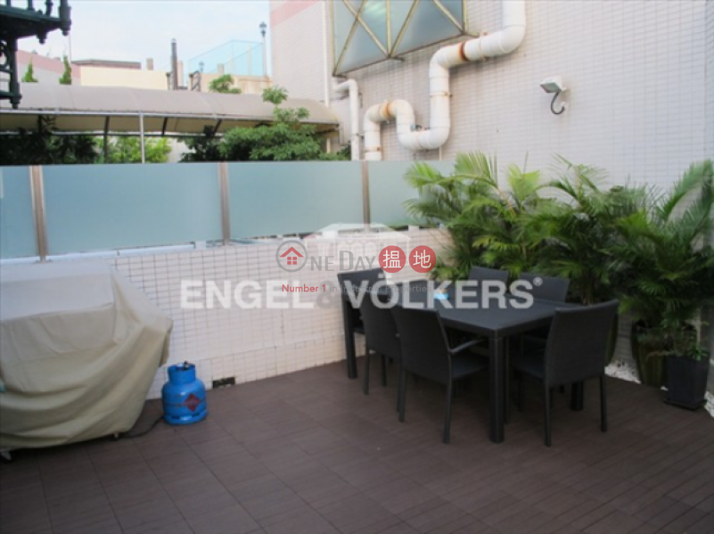 3 Bedroom Family Flat for Sale in Mid Levels - West | Scholastic Garden 俊傑花園 Sales Listings