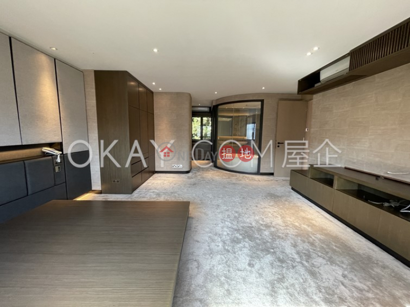 Beautiful 2 bedroom with parking | For Sale | Craigmount 紀園 Sales Listings