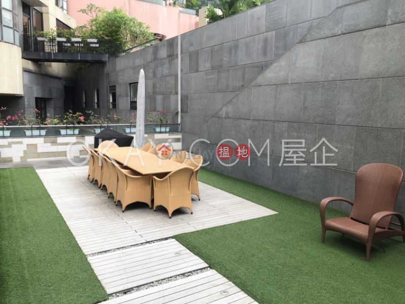 Beautiful 2 bed on high floor with balcony & parking | Rental | Queen\'s Garden 裕景花園 Rental Listings
