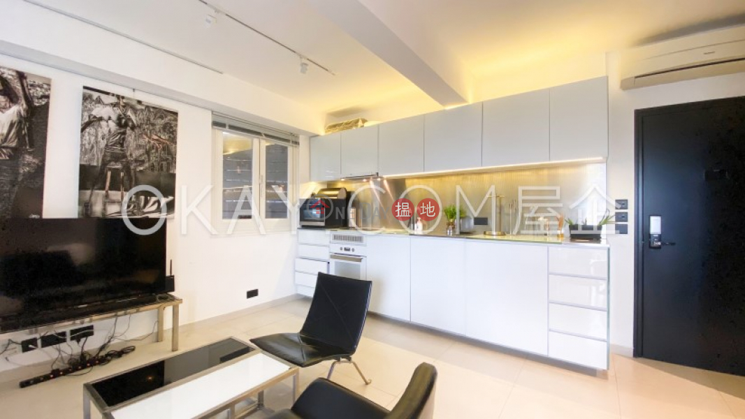 HK$ 30,000/ month | Bic Wah Court, Western District Charming 1 bedroom with terrace | Rental
