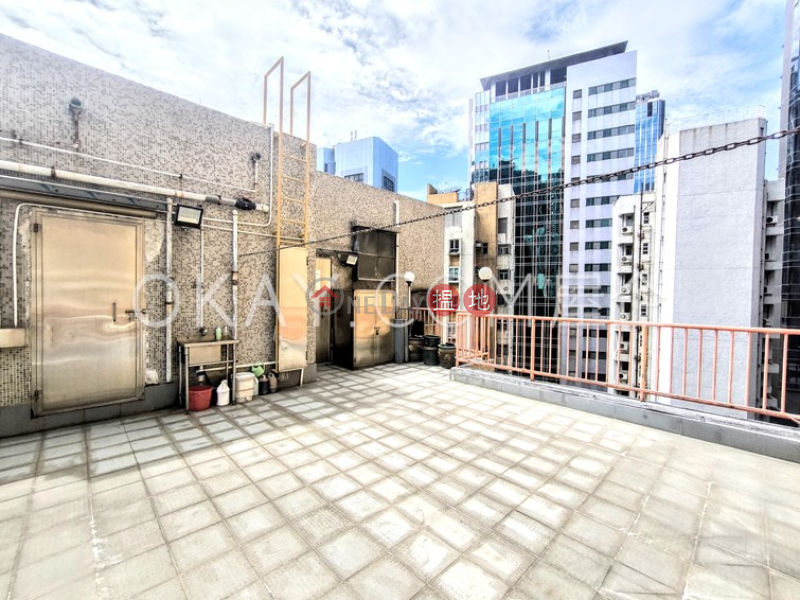 Property Search Hong Kong | OneDay | Residential | Sales Listings, Practical 2 bedroom on high floor with rooftop | For Sale