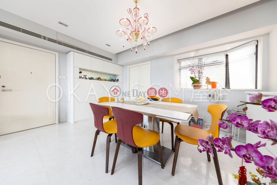 Stylish 3 bedroom on high floor with balcony | For Sale | Grand Garden 華景園 Sales Listings