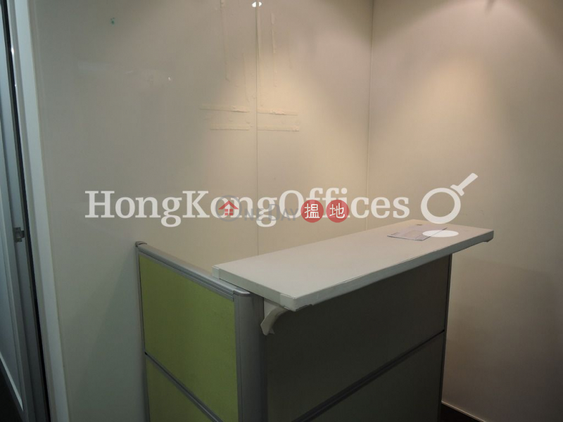 Property Search Hong Kong | OneDay | Office / Commercial Property, Rental Listings, Office Unit for Rent at New Hennessy Tower