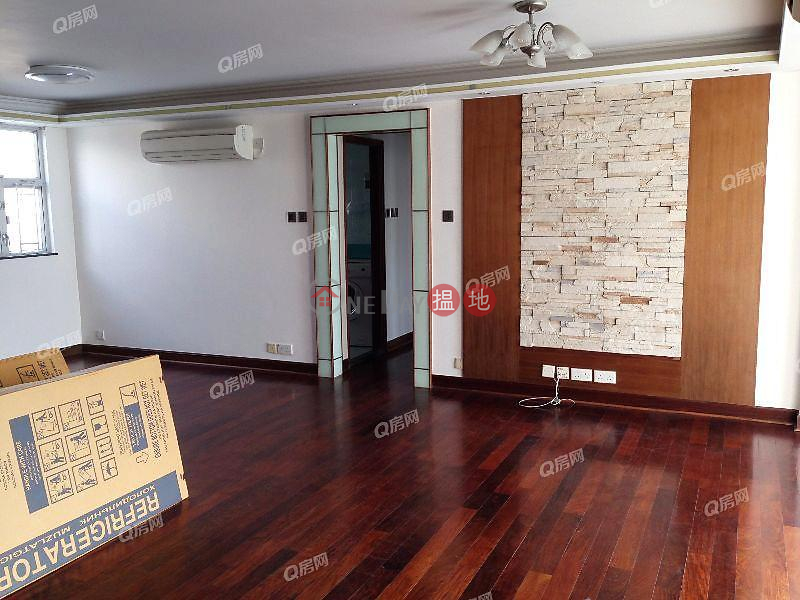 Property Search Hong Kong | OneDay | Residential | Rental Listings City Garden Block 9 (Phase 2) | 3 bedroom High Floor Flat for Rent