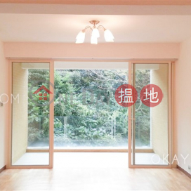 Gorgeous 3 bedroom with balcony & parking | Rental