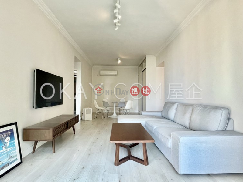 Popular 2 bedroom in Mid-levels Central | For Sale | Hillsborough Court 曉峰閣 Sales Listings