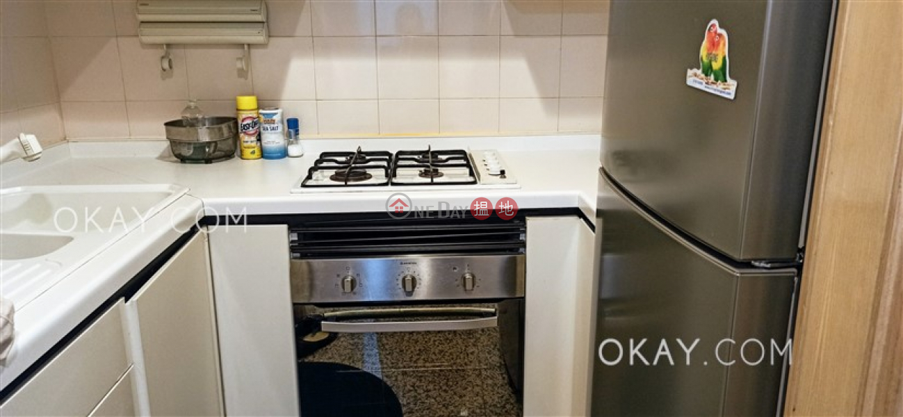 HK$ 50,000/ month Convention Plaza Apartments, Wan Chai District, Charming 2 bedroom on high floor with sea views | Rental
