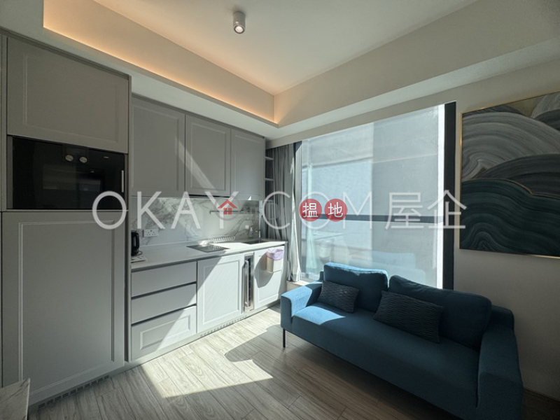 Practical 1 bedroom with balcony | Rental | 8 Mosque Street 摩羅廟街8號 Rental Listings