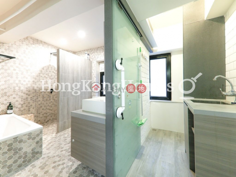 HK$ 11.8M | 15-17 Village Terrace, Wan Chai District | 2 Bedroom Unit at 15-17 Village Terrace | For Sale
