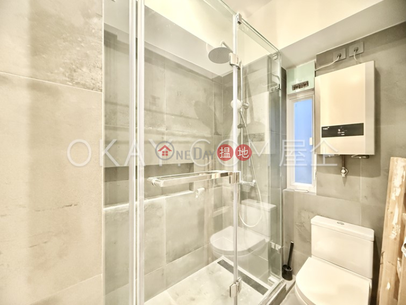 HK$ 9.5M, Yue King Building, Wan Chai District Nicely kept 2 bedroom in Wan Chai | For Sale