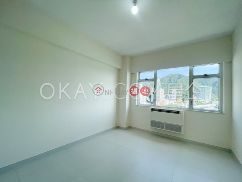 Efficient 3 bedroom with balcony & parking | Rental | Repulse Bay Garden 淺水灣麗景園 Rental Listings