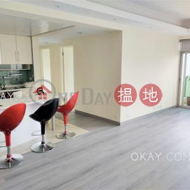 Elegant 3 bedroom on high floor with balcony & parking | Rental | Silver Fair Mansion 銀輝大廈 _0