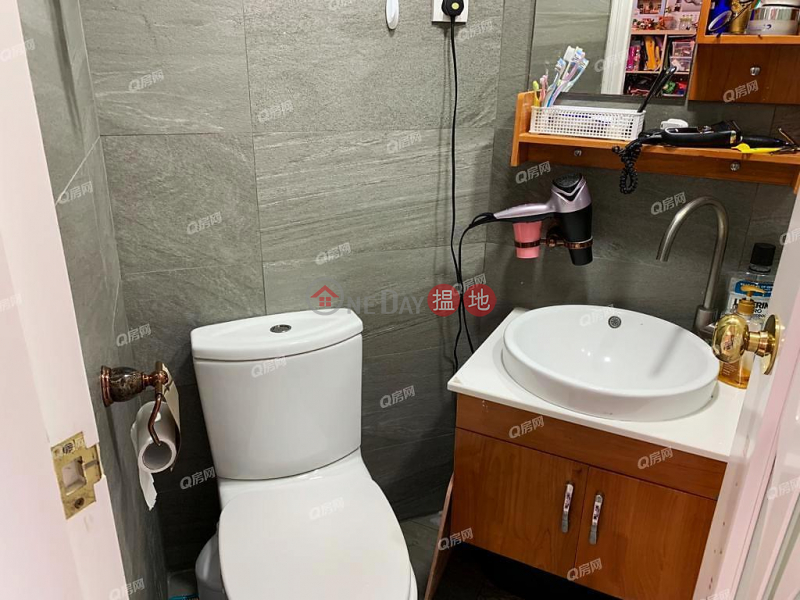 Property Search Hong Kong | OneDay | Residential Sales Listings Wah Lim House, Wah Kwai Estate | 2 bedroom Mid Floor Flat for Sale