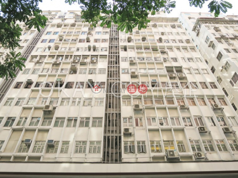 HK$ 26,000/ month, Great George Building | Wan Chai District, Tasteful penthouse with balcony | Rental