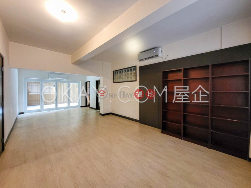 Luxurious 4 bedroom with terrace | Rental | 1-1A Sing Woo Crescent 成和坊1-1A號 Rental Listings