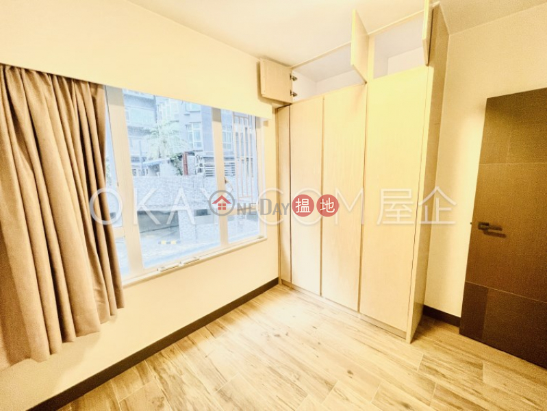 Intimate 2 bedroom in Mid-levels West | For Sale | Ying Fai Court 英輝閣 Sales Listings