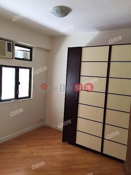 HK$ 39,000/ month, Vivian\'s Court | Wan Chai District, Vivian\'s Court | 3 bedroom Mid Floor Flat for Rent