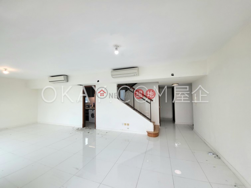 Elegant 3 bedroom on high floor with balcony | Rental | Discovery Bay, Phase 13 Chianti, The Pavilion (Block 1) 愉景灣 13期 尚堤 碧蘆(1座) Rental Listings