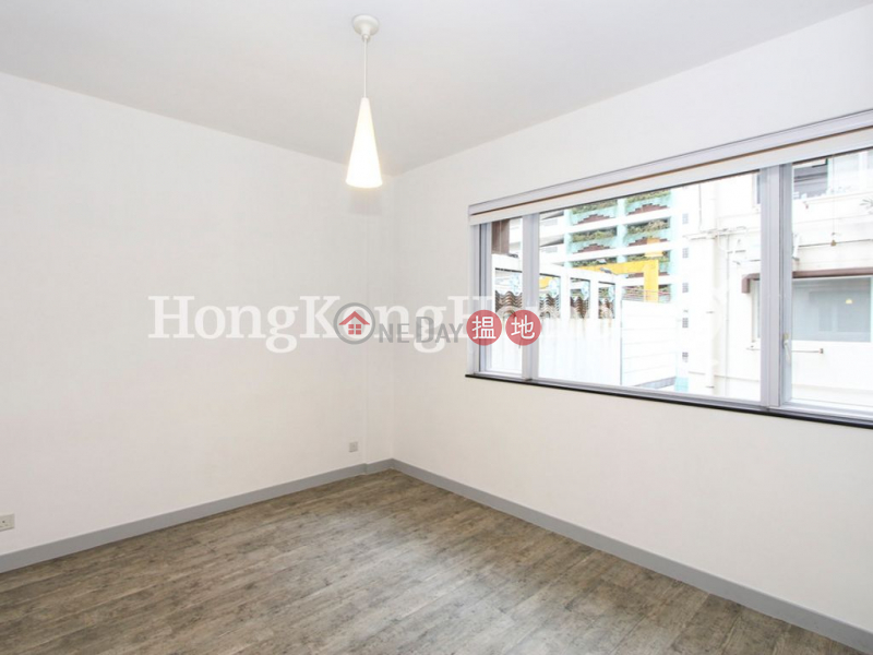 3 Bedroom Family Unit at Yee Lin Mansion | For Sale, 54A-54D Conduit Road | Western District | Hong Kong, Sales | HK$ 30M
