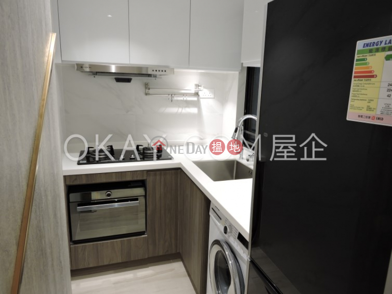 HK$ 10.5M, Vantage Park, Western District Elegant 1 bedroom in Mid-levels West | For Sale