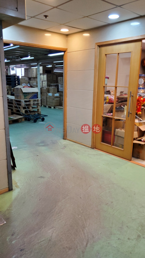 Three-phase 630A electrical system, 15.5 ft ceiling height, vacant unit for sale. | Nan Fung Industrial City 南豐工業城 _0