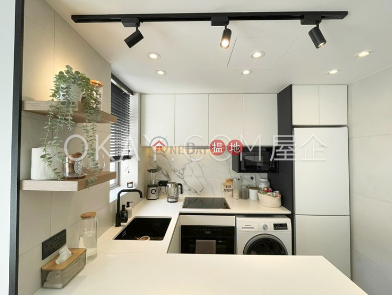 HK$ 37,000/ month Island Crest Tower 1, Western District | Luxurious 2 bedroom on high floor with balcony | Rental