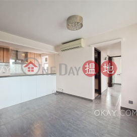 Cozy 3 bedroom on high floor with parking | Rental | FESSENDEN COURT 信達閣 _0