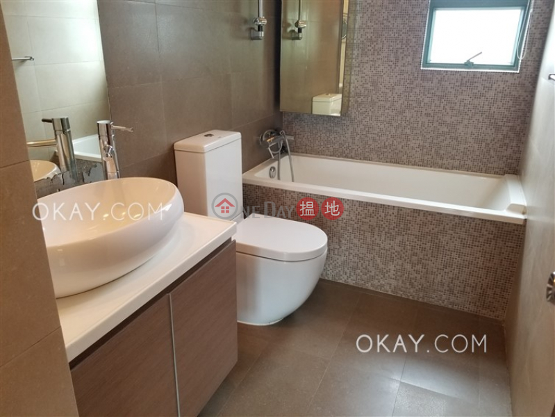 Nicely kept 3 bedroom with sea views & balcony | Rental | Discovery Bay, Phase 8 La Costa, Block 22 愉景灣 8期海堤居 22座 Rental Listings