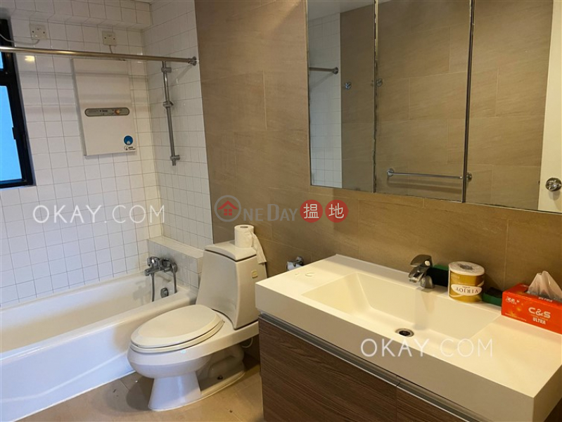 Nicely kept 3 bedroom in Mid-levels West | Rental 10 Robinson Road | Western District | Hong Kong Rental, HK$ 53,000/ month