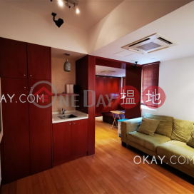 Generous 1 bedroom in Central | Rental, Sunwise Building 新威大廈 | Central District (OKAY-R292840)_0