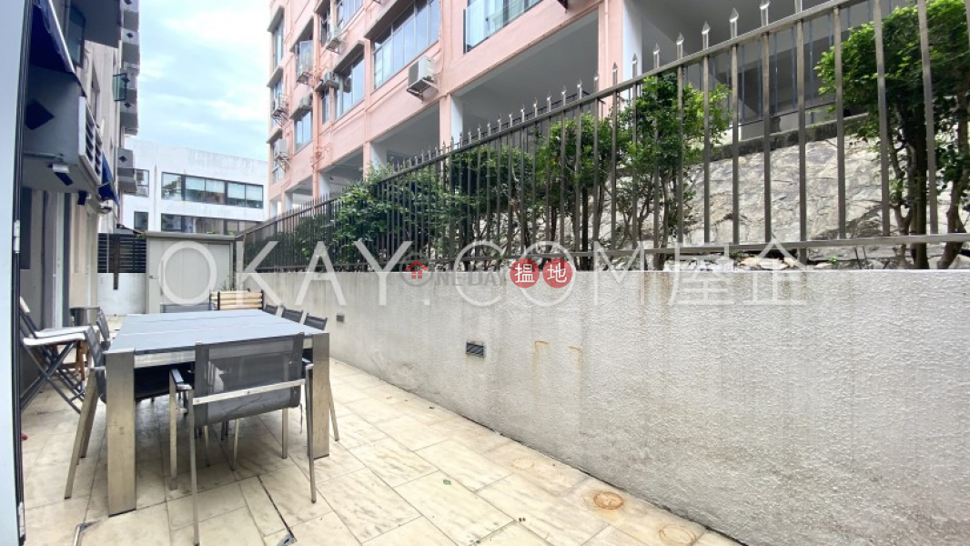 Gorgeous 3 bedroom with terrace & parking | For Sale | CNT Bisney 美琳園 Sales Listings