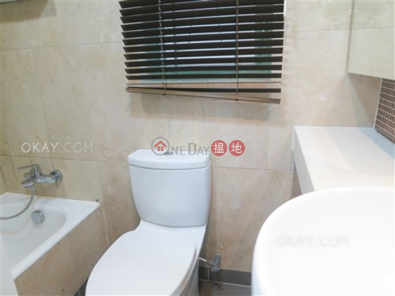 Lovely 3 bedroom with balcony | For Sale, Bon-Point 雍慧閣 Sales Listings | Western District (OKAY-S499)