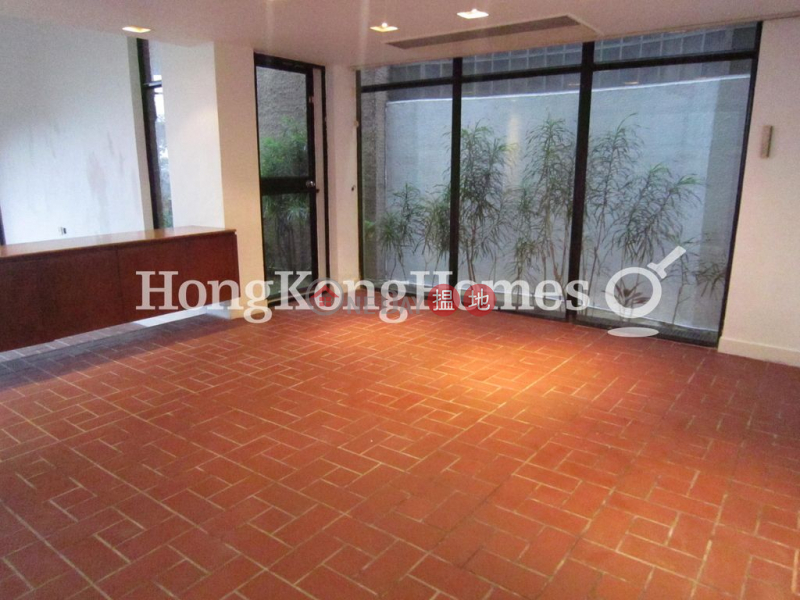 Property Search Hong Kong | OneDay | Residential | Rental Listings | 3 Bedroom Family Unit for Rent at Ming Wah Yuen