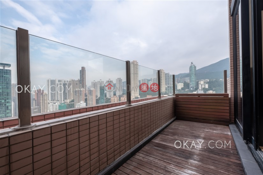 香港搵樓|租樓|二手盤|買樓| 搵地 | 住宅出售樓盤-3房2廁,極高層,連車位,露台《蔚雲閣出售單位》