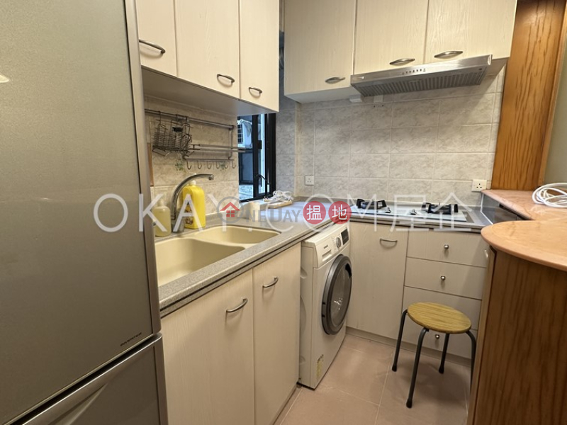 HK$ 9.8M | Block A (Flat 1 - 8) Kornhill, Eastern District Tasteful 3 bedroom in Quarry Bay | For Sale