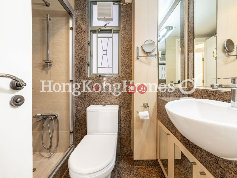 2 Bedroom Unit for Rent at Queen\'s Terrace, 1 Queens Street | Western District Hong Kong Rental | HK$ 28,000/ month