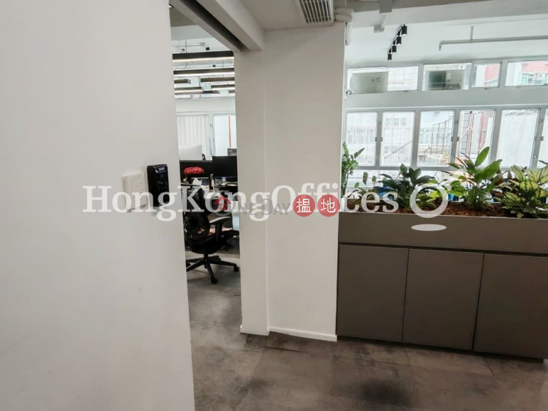 HK$ 39,825/ month Hollywood Commercial House | Central District Office Unit for Rent at Hollywood Commercial House